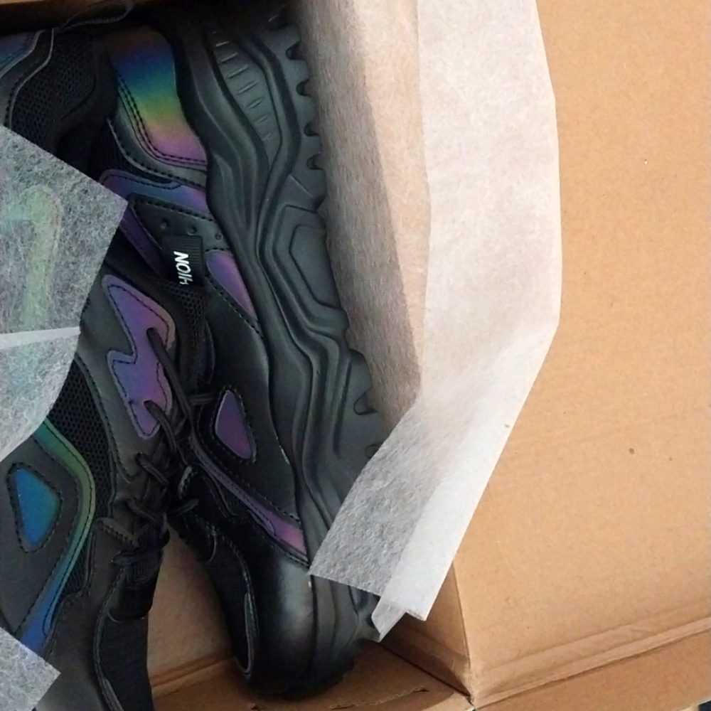 Women's shoes